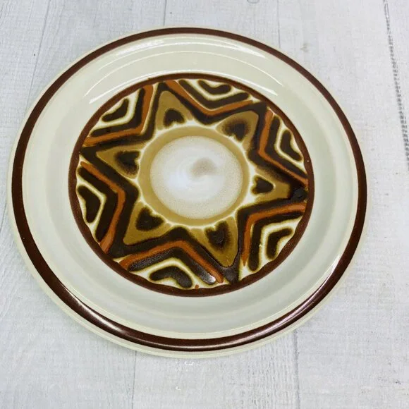 Vintage Acsons MONTEZUMA 8675 Oven Safe Beige Round Stoneware Salad Plates Set 4